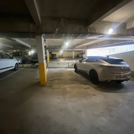 شقة T3 Renove Face Avec Terrasse Et Parking Securise - - Fr-1-374-224