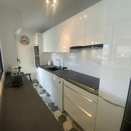 T3 Renove Face Avec Terrasse Et Parking Securise - - Fr-1-374-224 アルカション