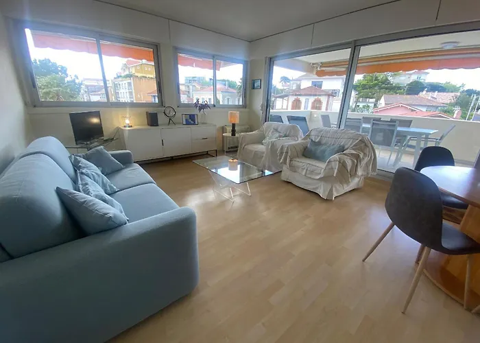 T3 Renove Face Avec Terrasse Et Parking Securise - - Fr-1-374-224 شقة